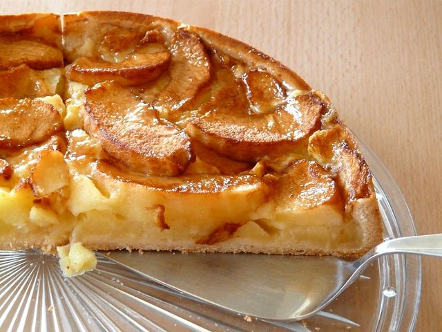 Illustrative photo of a baked apple pie